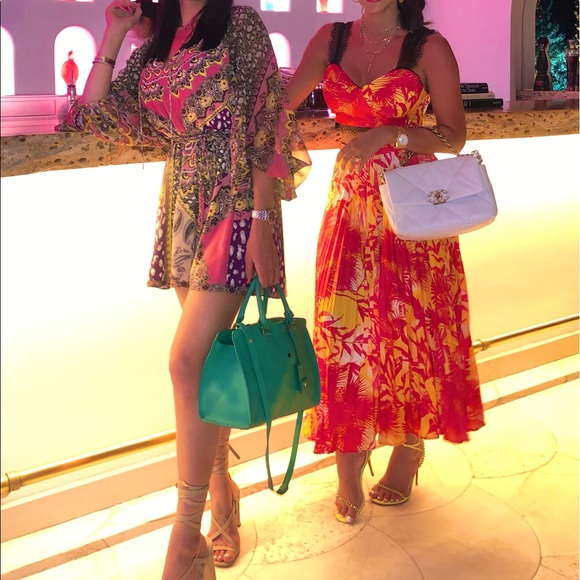 Two piece set - Picture 2 of 2